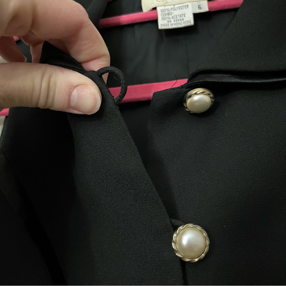 Cache Black Sleeveless Pearl-Button Vest - Picture 3 of 10